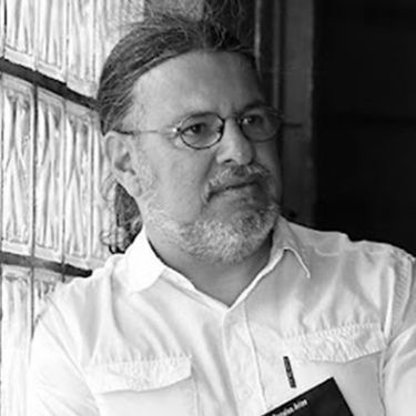 Adriano-de-San-Martin2